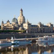 Dresden Terrassenufer Sommer